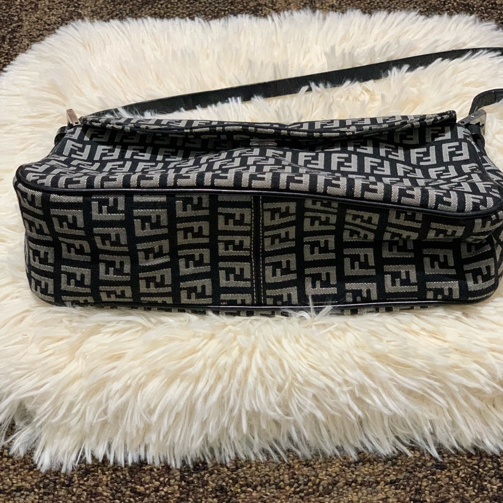 FENDI bag - Picture 5 of 14
